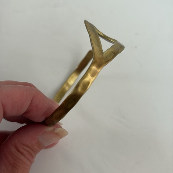 Hammered metal gold tone cuff bracelet brass? bracelet half circle bracelet - Picture 14 of 16